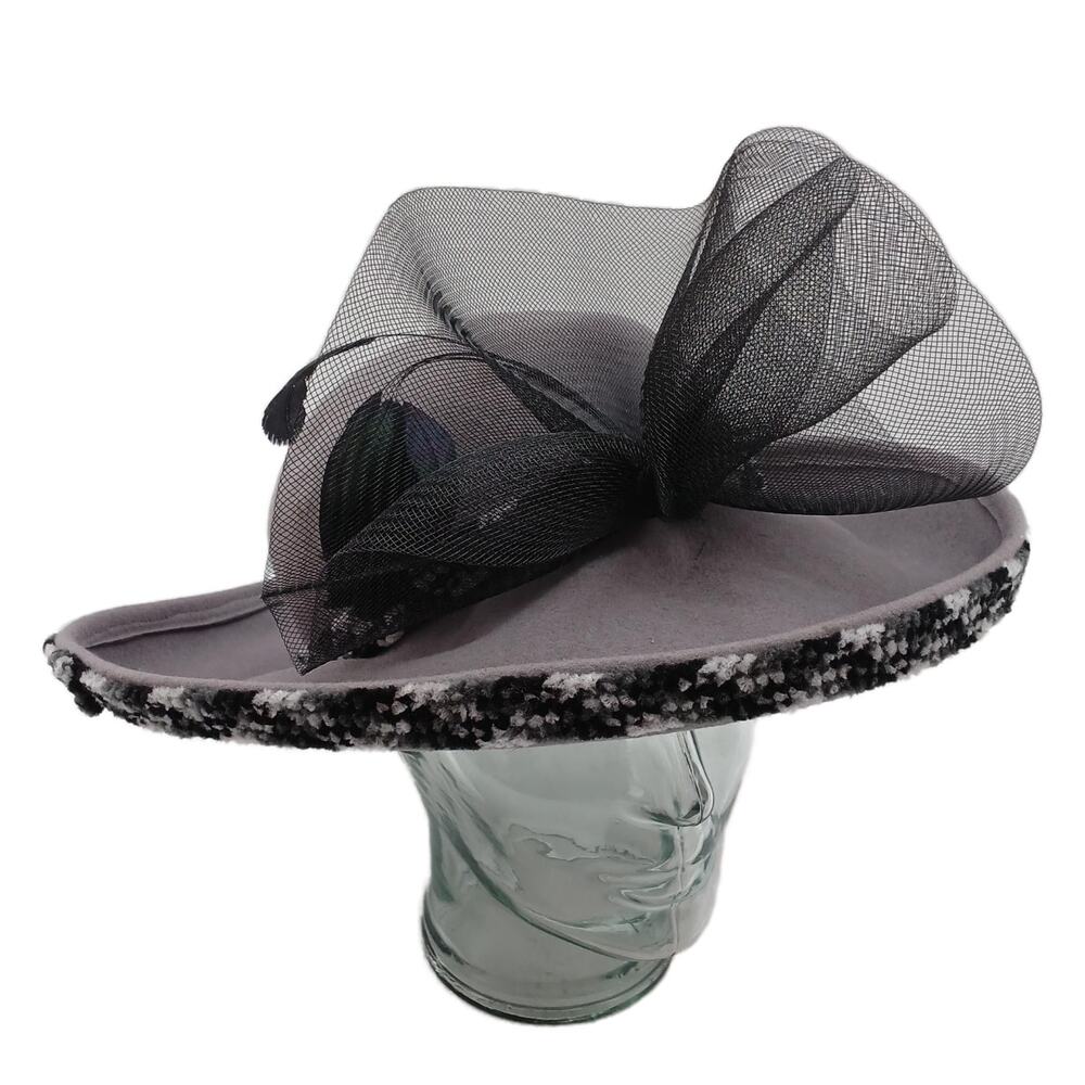 Fascinator Headpiece Hat Wedding Fashion Cap W/ Feathers and netting 100% Wool